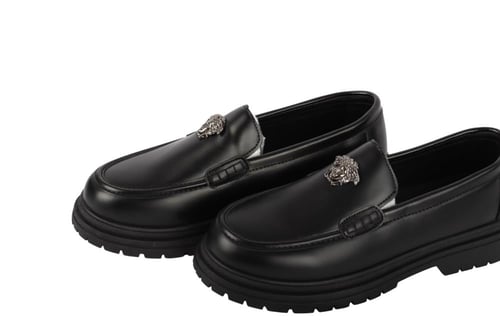 حذاء لوفر فرزاتشي