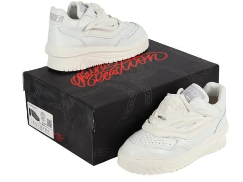 حذاء فراشتى