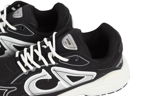 سنيكرز ديور B30