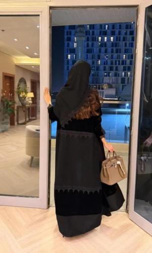 عباية لمسة الفخامة