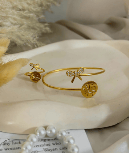 اسواره الاسم بتصميم الفراشة