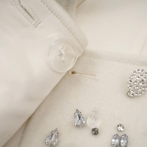 Celestial Elegance – كاب راقي بالتطريز الكريستالي