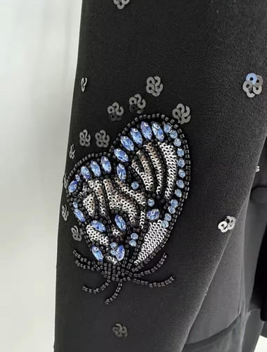 Ethereal Elegance – بدلة الفراشات الملكية