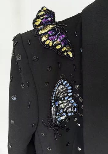 Ethereal Elegance – بدلة الفراشات الملكية