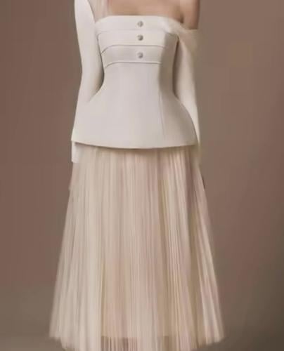 إطلالة الرقيّ الملكي - Royal Grace Ensemble