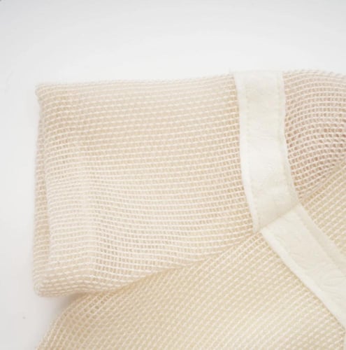 HHLine | فستان إيليت بلمسات الدانتيل الفاخر