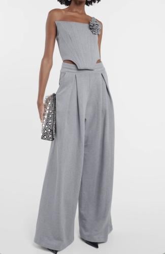 Elegant Flow Wide-Leg Pants with Modern Design