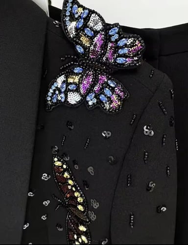 Ethereal Elegance – بدلة الفراشات الملكية