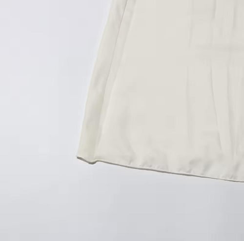 Regal Grace – فستان الفخامة الملكي مع جاكيت مطرز