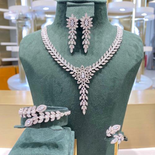 طقم زركون موديل 123