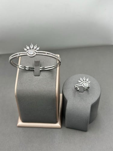 اساور مع خواتم