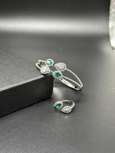 اساور مع خاتم زركونات موديل رقم 044