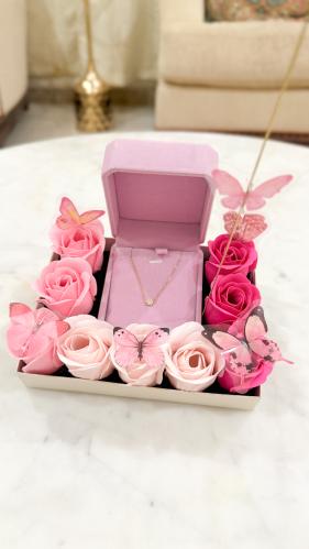 هدية الورد سواره ناعمه ذهبي او فضي