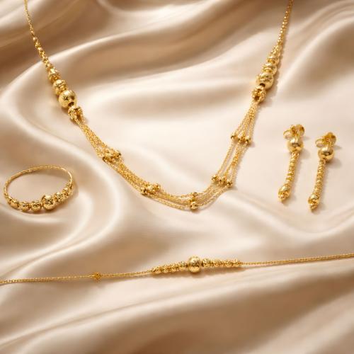 A 21-karat jewelry set