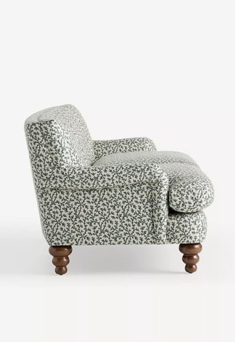 كنبة إيرينا شانيل – Channel Tufted Irena Sofa