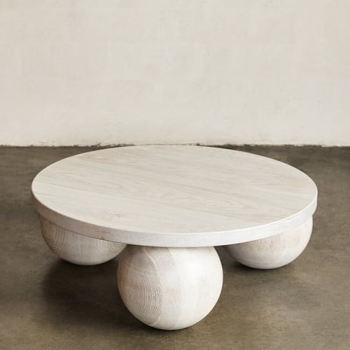 طاولة قهوة منحوتة يدوياً