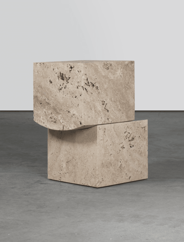 طاولة جانبية رسيت