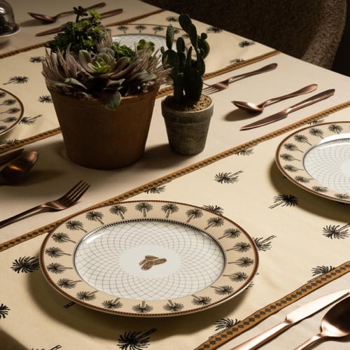 طقم عشاء مجموعة ( نخل و تمرة ) بورسلين أسود 18 قطع...