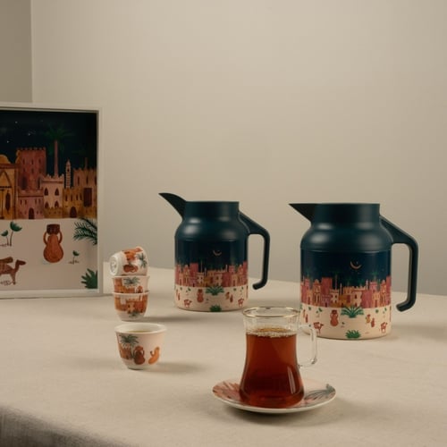 طقم فناجين قهوة مزخرف بالسور القديم