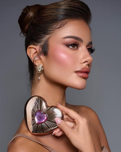 شارلوت تلبوري باليت احمرخدود بيلو توك فلوليس - بيش