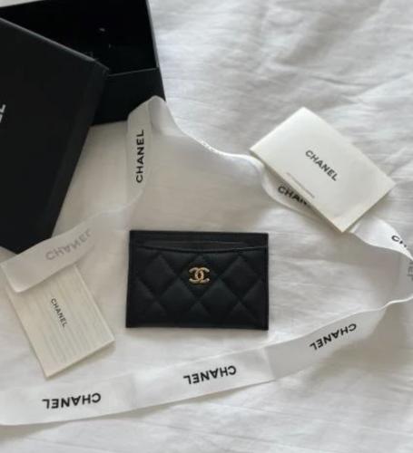 كارد هولدر شانيل " ذهبي "