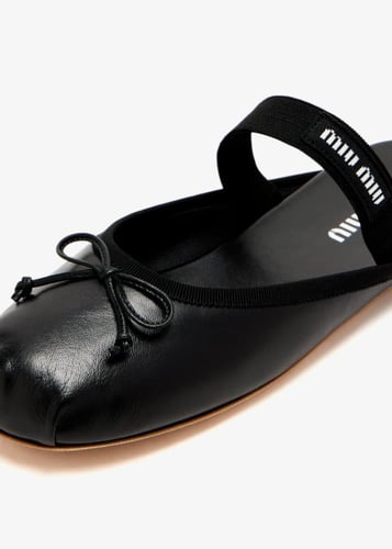 ميو ميو حذاء باليرينا مفتوح من الخلف