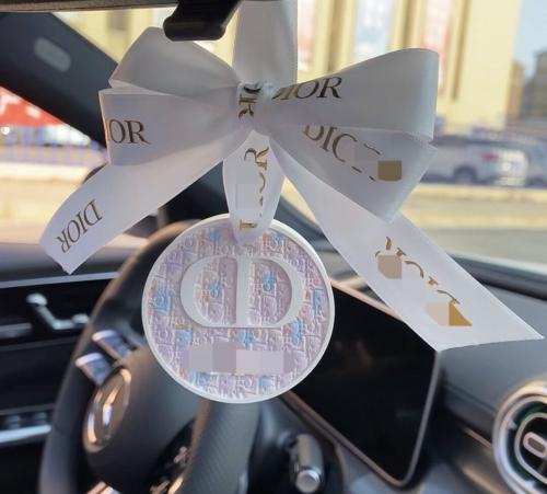 تعليقه السياره ديور اصدار جديد