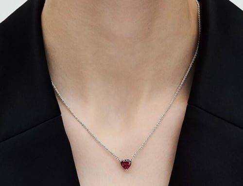 سلسال باندورا PANDORA فضي قلب احمر مع ملحقات