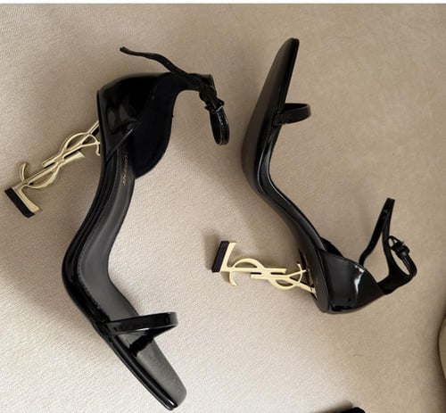 هيلز سان لوران ذهبي