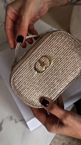 مجموعه شنطة من ديور بيوتي الجديدة -Dior لميتد اديش...