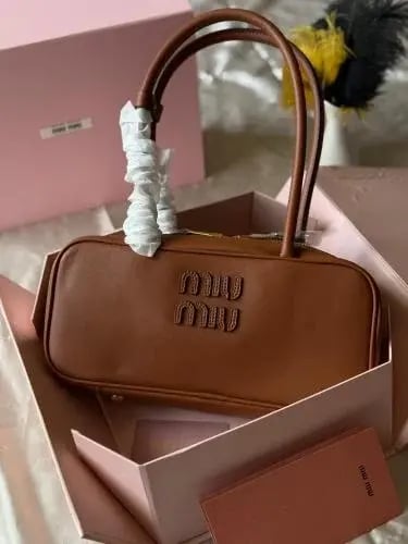 شنطه ميو ميو