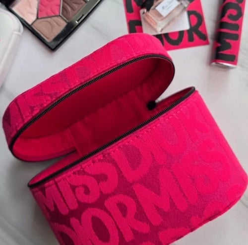 شنطه ديور للميكب احدث اصدار