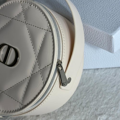 شنطه ميكب مراية