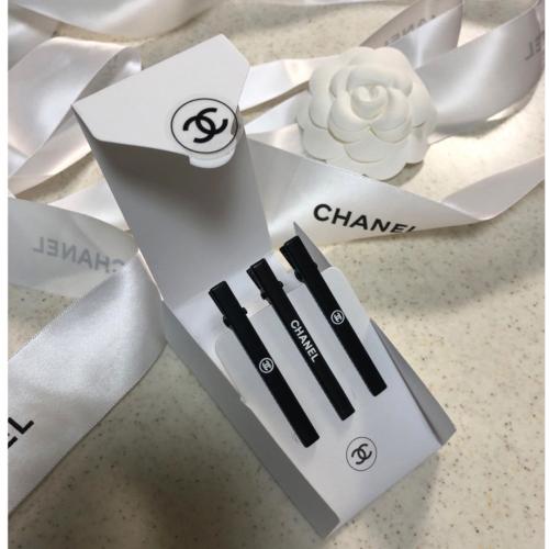 شباصات شانيل مع الملحقات بدون ورده