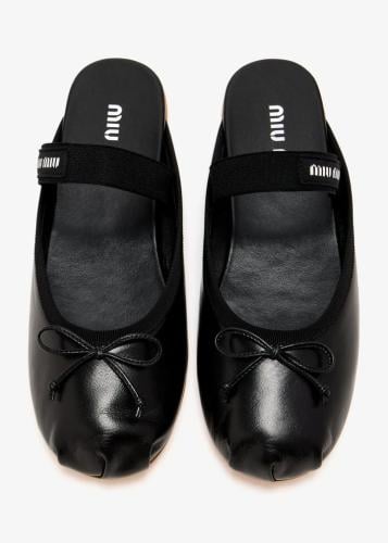 ميو ميو حذاء باليرينا مفتوح من الخلف