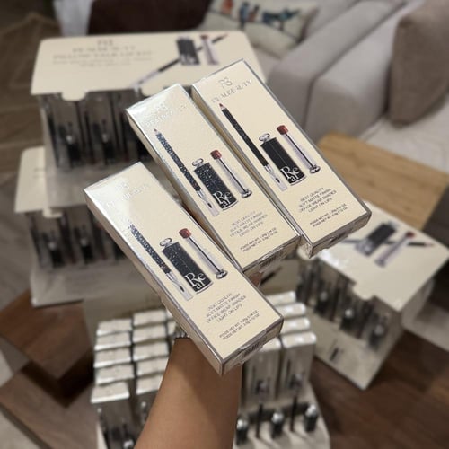 بكج الشفايف (روج كريمي_محدد شفايف) اللون عشوائي