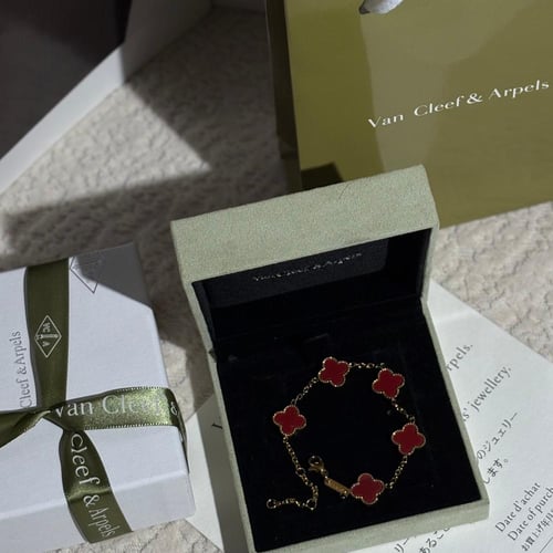 سواره فان كليف 5 ورده عودي شامل الملحقات