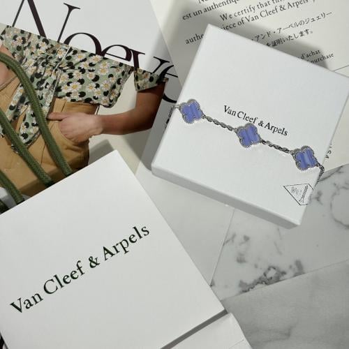 سواره فان كليف 5 ورده لون موف صيفي شامل الملحقات