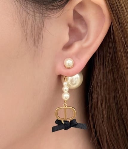 حلق فاخر وراقي جنزير مع لؤلؤ مع فيونكه ستان