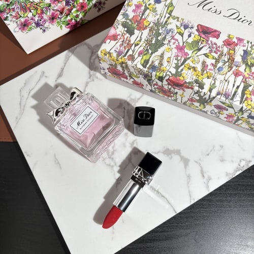 بوكس عطر مس ديور بلومينغ 50 مل مع روج مس ديور