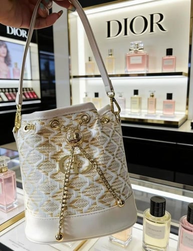 شنطه ديور الحصريه 2026 مع كيس ديور وشريطه