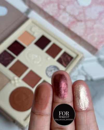 ظل رساله من باريس كرستين