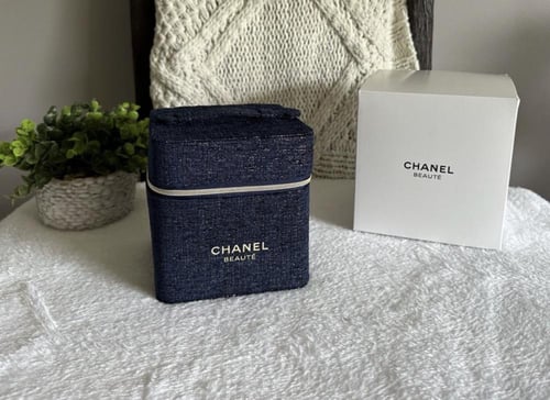 شنطة ميكب شانيل كحلي