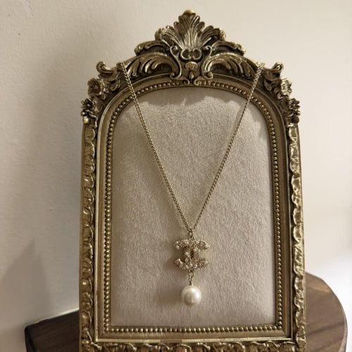 سلسال شانيل لون برونز مو ذهبي صريح مع ملحقات عاديه