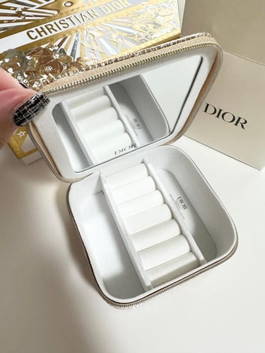 شنطة مجوهرات من ديور بيوتي الجديدة