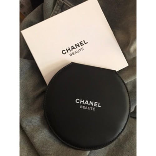 مرايه انيقه شانيل مع البوكس