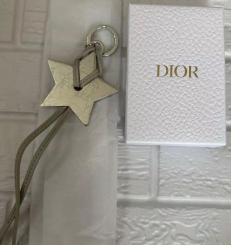 ميداليه نجمه ستار ديور اخر اصدار