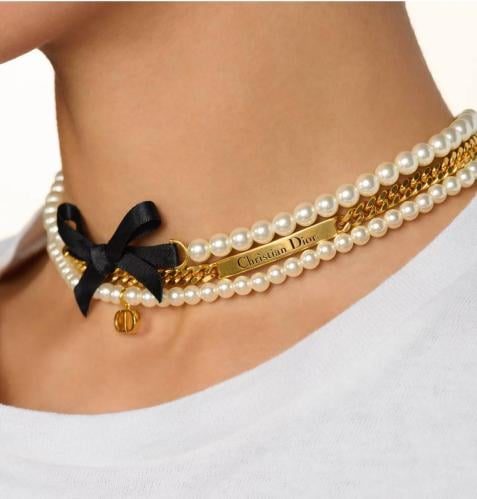 عقد فاخر وراقي جنزير مع لؤلؤ مع فيونكه ستان