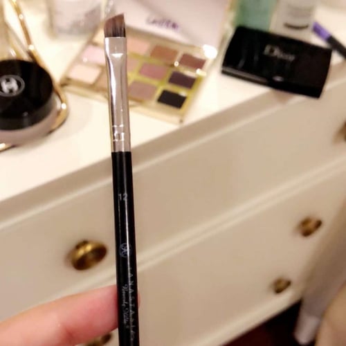 فرشه حواجب بديل انستازيا رقم 12