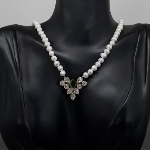 عقد تصميم الألماس واللؤلؤ الفاخر